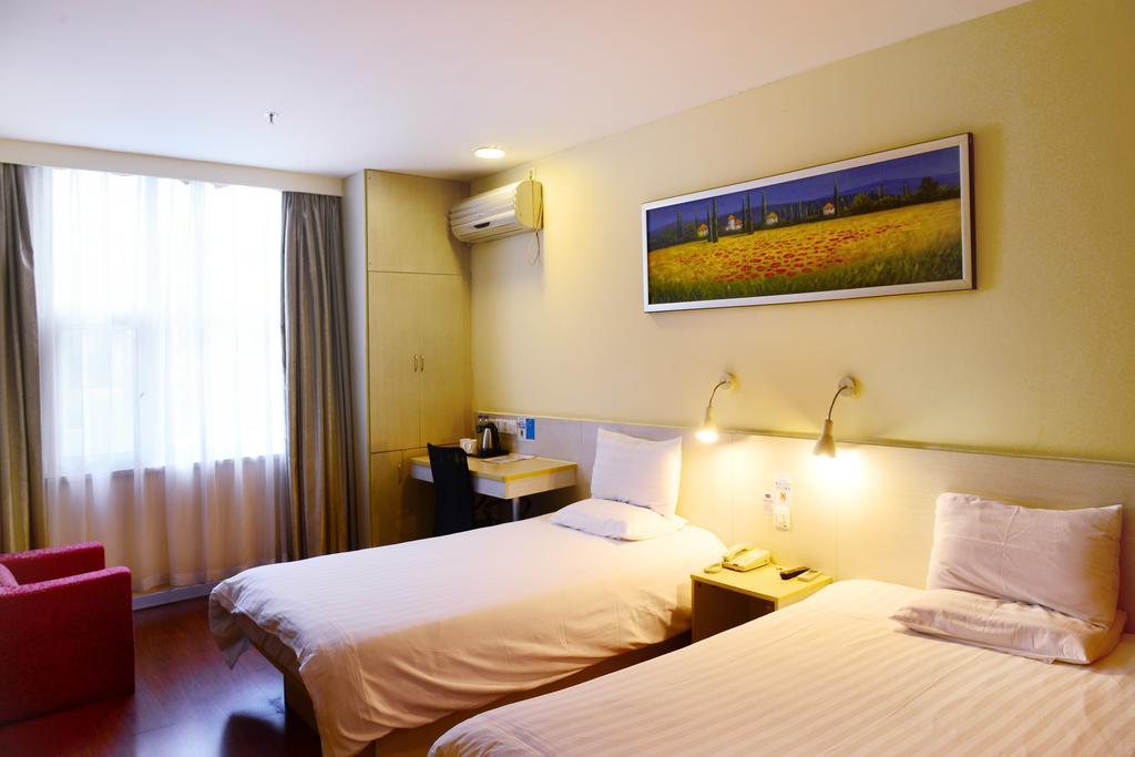 Hanting Express Shanghai Middle Sichuan Road Εξωτερικό φωτογραφία