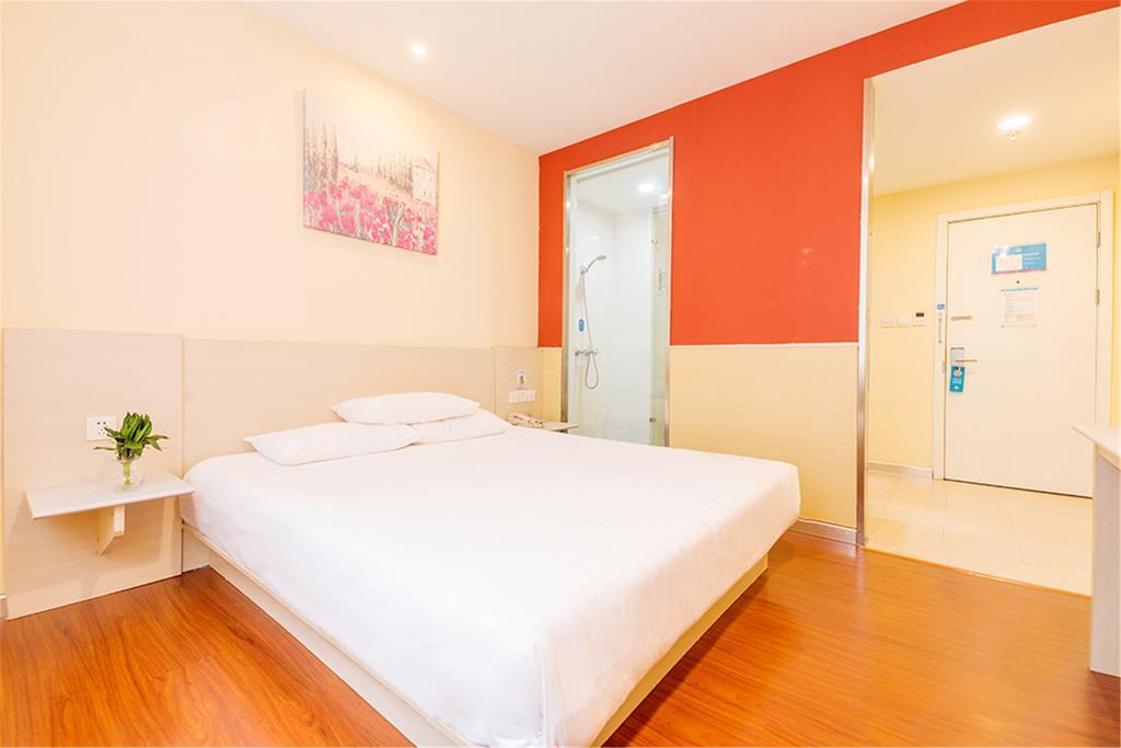 Hanting Express Shanghai Middle Sichuan Road Εξωτερικό φωτογραφία